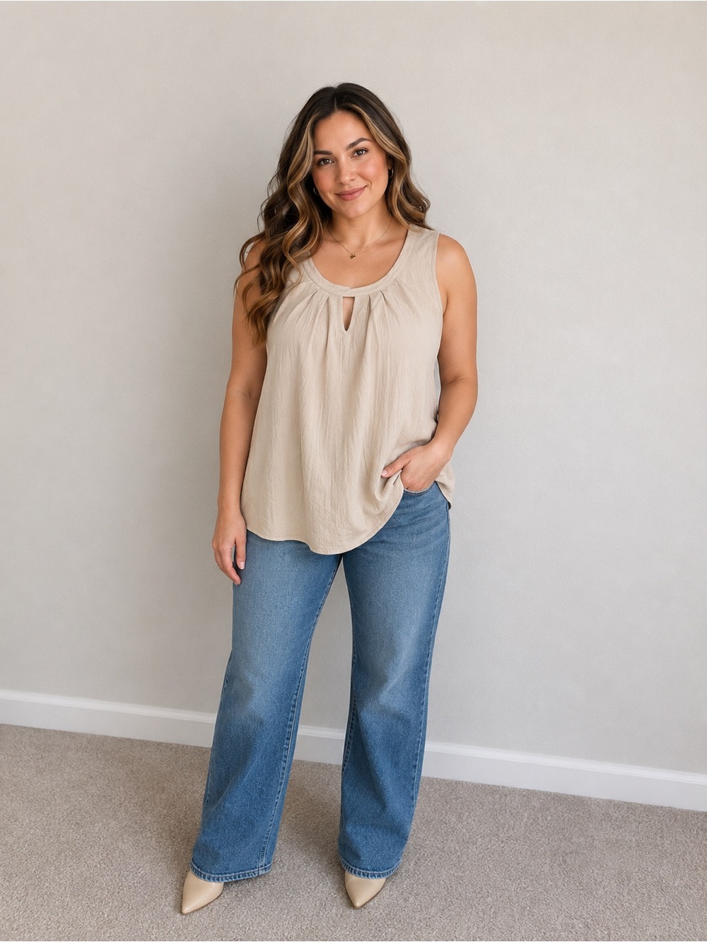 Source Unknown Beige Sleeveless Keyhole Tank Top